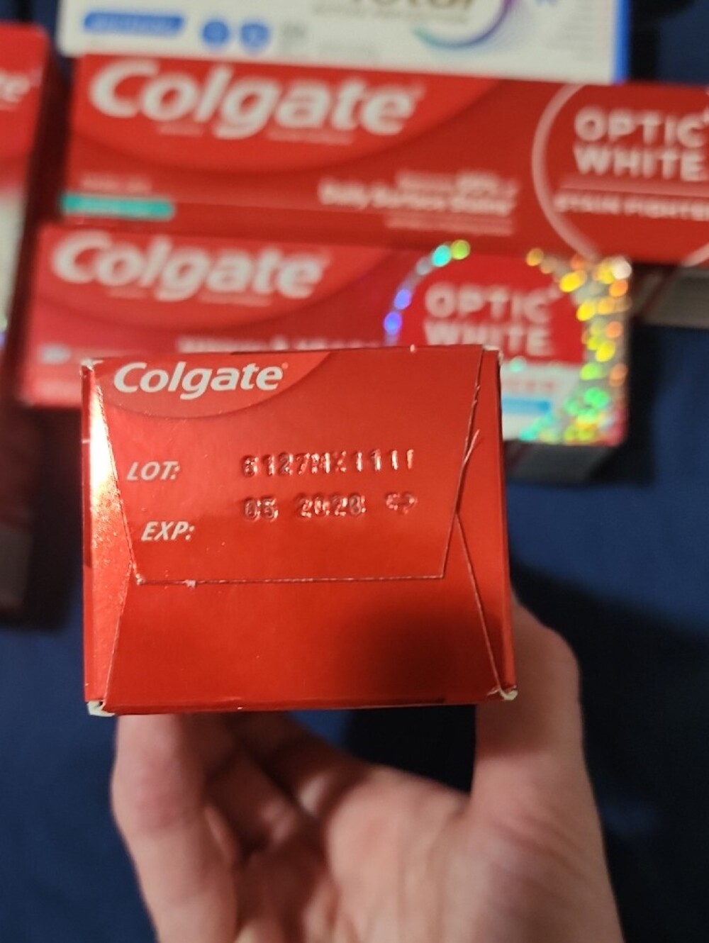 7 Colgate Assorted Toothpaste Value Pack - Red Packaging - Picture 2 of 8